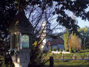 117 Pfarre Baden, abgegeben. Damit erscheint der Kirchenbau im Orte im Jahre 1319 hinreichend belegt zu sein. 1312 entstand die Pfarre und war bis zum Jahre 1783 eine Filiale von Baden.