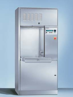 Reinigungs- und Desinfektionsautomaten Großgeräte für die ZSVA Neben den kompakten Stand- und Untertischgeräten hat Miele weitere sehr leistungsstarke Geräte für die zentrale Aufbereitung großer