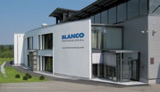 Tochtergesellschaften/Produktion BLANCO Professional Kunststofftechnik GmbH, Leipzig Hier arbeiten die Spezialisten für hochwertige Verarbeitung und Thermoformen von Kunststoff, vor allem für die