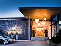 Parkhotel Heidehof Conference & Spa Resort ****S Ingolstädter Str. 121 85080 Gaimersheim Telefon: +49 (0)8458 64-0 Telefax: +49 (0)8458 64-230 info@heidehof-ingolstadt.de http://www.
