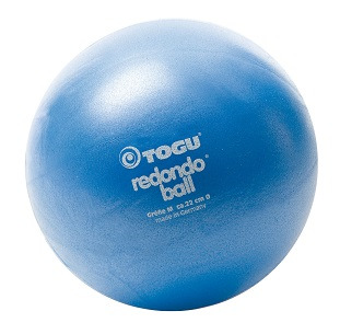 7/10 3.2. Redondo Ball Softweich und trotzdem robust - Der Redondo Ball dient als idealer Pilatespartner, für das Beckenboden- und Rückentraining sowie zur Nackenmassage und Tiefenentspannung.