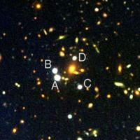 Mehrfache Abbildung größte bisher gefundene Gravitationslinse: SDSS 1004
