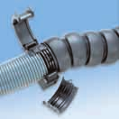 Gliederrohr Jointed Tubing Der raupenförmige, wie gepanzerte Aufbau ermöglicht eine maximale Druckfestigkeit bei gleichbleibender Flexibilität.