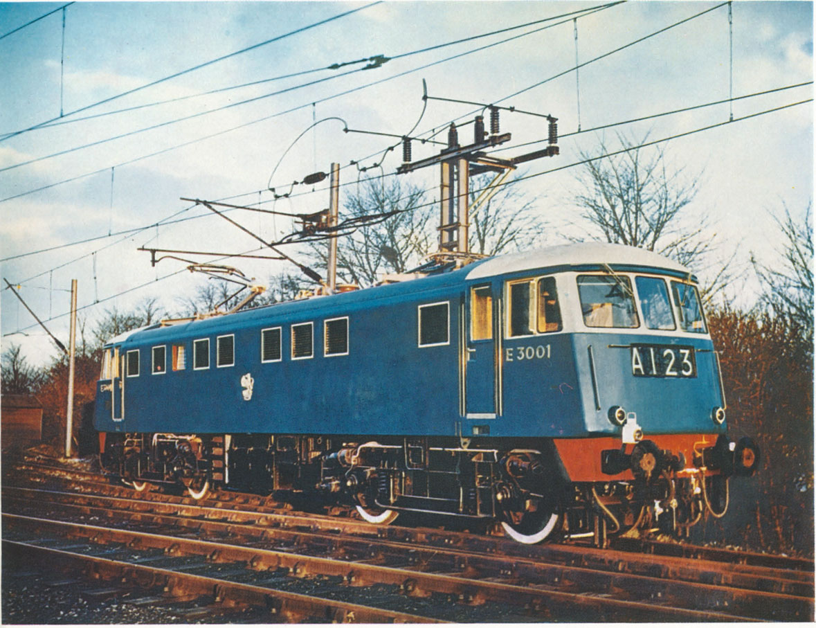 Titelbild: 3254 PS Bo-Bo-Lokomotive für