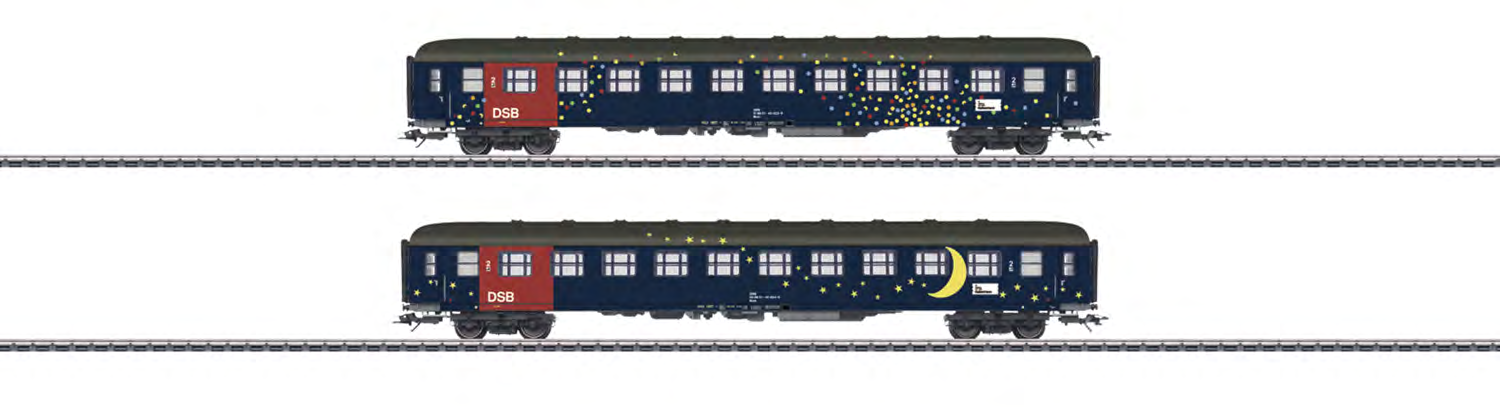 42693 Personenwagen-Set. Vorbild: 2 Liegewagen der Bauart Bcm der Dänischen Staatsbahnen (DSB) in speziellem Design.