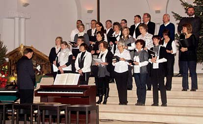 Kirchenmusik in St. Josef 100 Jahre Chormusik in St. Josef Kirchenchor St. Josef»Wer singt, betet doppelt«oder:»allein singen kann jeder, singen ist im Chor am schönsten.