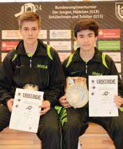 Aufschlag Zum Titelbild Silber und Bronze gab es bei den Jungen für die beiden TTVN-Starter Nils Hohmeier (l.