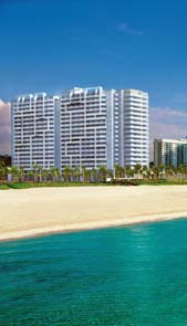 FLORIDA/MIAMI BEACH P R E M I U M - H O T E L Fontainebleau Miami Beach {{{{{ Miami Beach Lage: Das Hotel liegt an der Collins Avenue und ist nur durch den Boardwalk vom Strand getrennt.ca.
