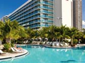 FLORIDA/ATLANTIKKÜSTE Wohnbeispiel Westin Beach Resort {{{{} Fort Lauderdale Lage: Das neu eröffnete Hotel liegt von einer Straße getrennt am weißen Sandstrand der Atlantikküste.
