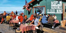 USA/COLORADO/ASPEN Aspen-Snowmass Aspen Mountain, Aspen Highlands, Buttermilk, Snowmass Vier geniale Skiberge, Pulverschnee vom Allerfeinsten, Bars, Restaurants und der Charme viktorianischer