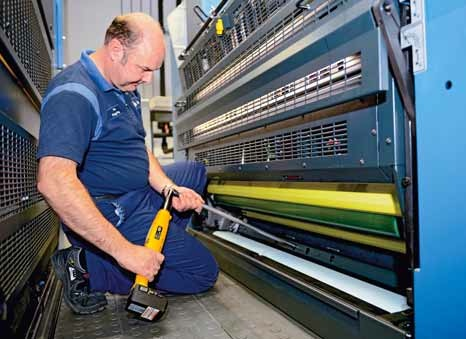 Bogenoffset Arbeitssicherheit Arbeitssicherheit bei Neuinvestitionen beachten Den Arbeitsplatz Druckmaschine attraktiver machen Investitionsentscheidungen in neue Drucktechnik werden von vielen