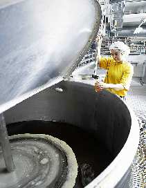 die BIenen In ZaHLen Endprodukten den unverkennbaren od Honiggeschmack verleiht», sagt Direktor Heinrich Grünig.
