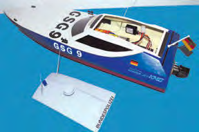 Zu Wasser Einsatzboot der GSG 9 actuell clubmagazin Einbau des Empfängers an der Steuerbordinnenwand Einbau des Fahrtreglers, etwas erhöht auf einer Plattform aus ABS Aufbau der Ansteuereinheit auf