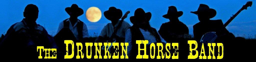 Die The Drunken Horse Band machen Country-Musik. 100 % Live. Fünf Mann und zwei Frauen; die eine singt als Leadstimme, die andere fiedelt und macht das Gesangsduo komplett.