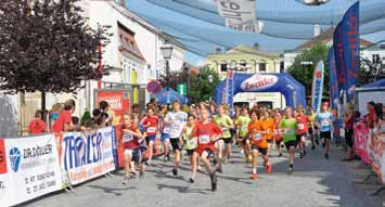 50 Sport und Freizeit Gemeindenachrichten Zwettl 2/2012 Der Läufernachwuchs war wieder mit Begeisterung dabei. Neuer Teilnehmerrekord beim 24. Stadtlauf Am 23.