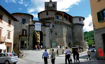 MARKT MANCHING Vorstellung der künftig möglichen Partnerstadt in Italien Nehmen Sie sich ein paar Minuten Auszeit und begleiten Sie uns auf eine kurze Reise in die schöne Stadt Castelnuovo di