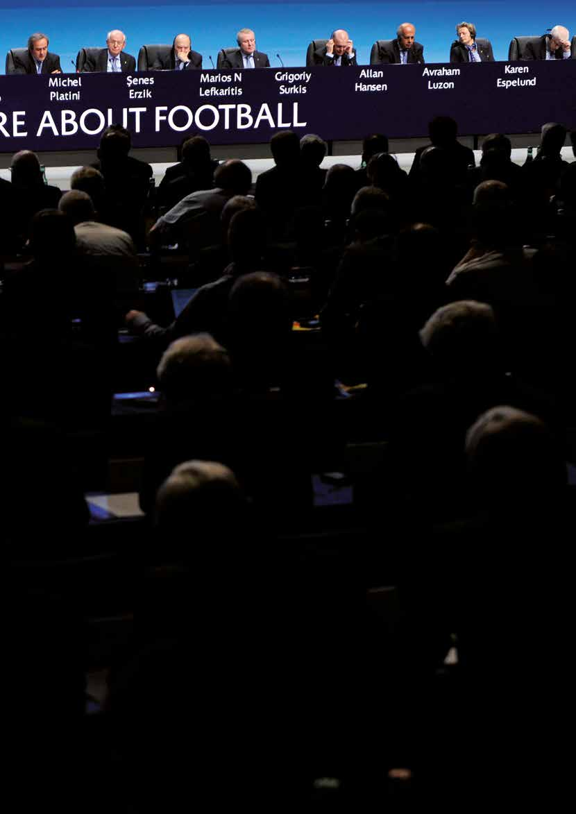 VORWORT Die UEFA freut sich sehr, den Finanzbericht 2014/15 vorlegen zu können.