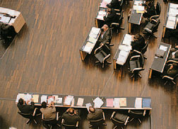 Bundesrat Bundesrat 2.1 Der Bundesrat im Bundesstaat Durch den Bundesrat wirken die Länder bei der Gesetzgebung und Verwaltung des Bundes und in Angelegenheiten der Europäischen Union mit.