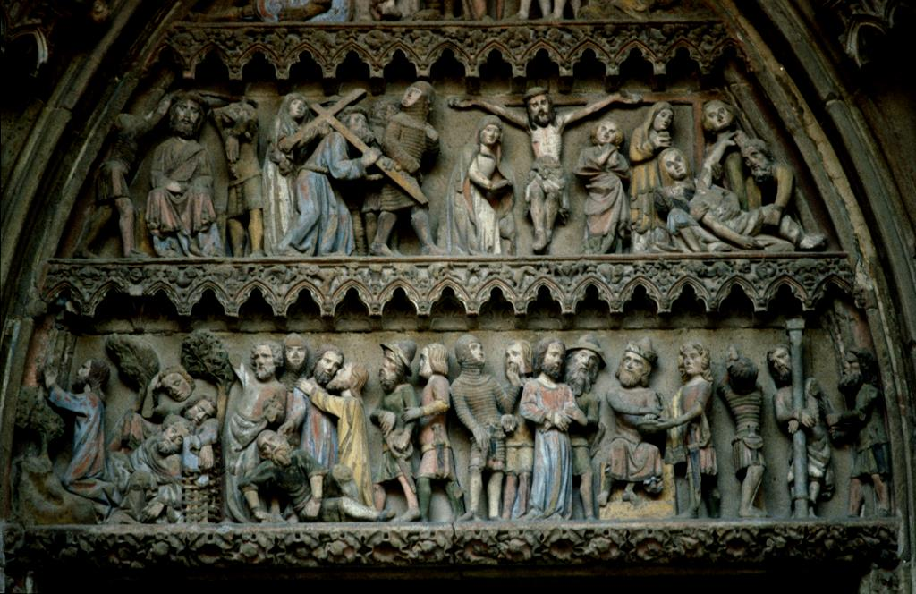 Die Skulptur an mittelalterlichen Kirchen war sehr häufig stark farbig.