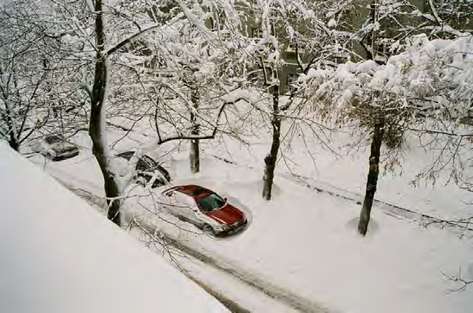 4 Vertällscher 2014 Liebe Leser, Erinnert ihr euch noch an den November 2005? Da gab es gewaltige Schneemassen in Remscheid, die den Verkehr lahm legten.