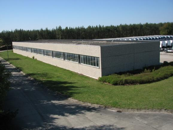 GEBÄUDE 120 Lagerhalle Baujahr 1980 Besondere Einrichtungen Gruben und Heizregister an der Wand Nutzfläche (m²) 181,00
