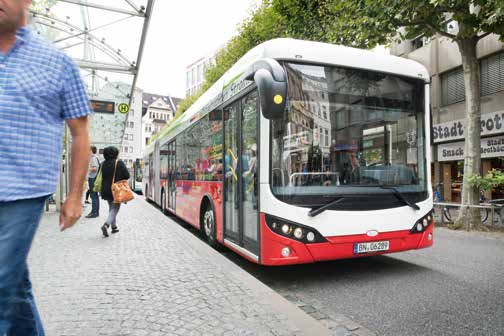 schnack uus Seite 3 Sauber, leise, antriebsstark ASEAG setzt umweltfreundliche Busse ein Elektrogelenkbus von Sileo, in Bonn unterwegs Umweltzone, Stickoxide, Grenzwertüberschreitungen bei