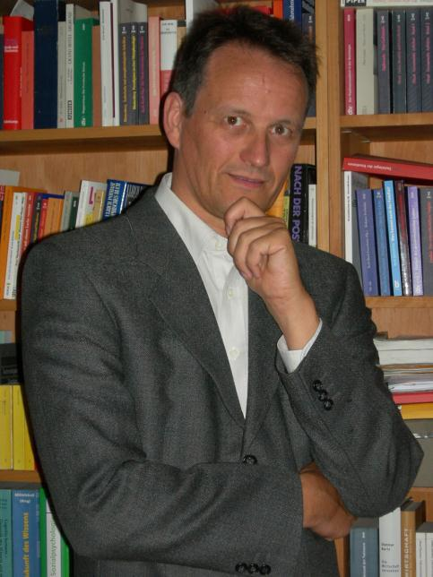 Univ. Doz. Dr. Ralph Sichler (Diplom-Psychologe) Fachbereichsleiter Management-, Organisationsund Personalberatung an der FH Wiener Neustadt Prof.