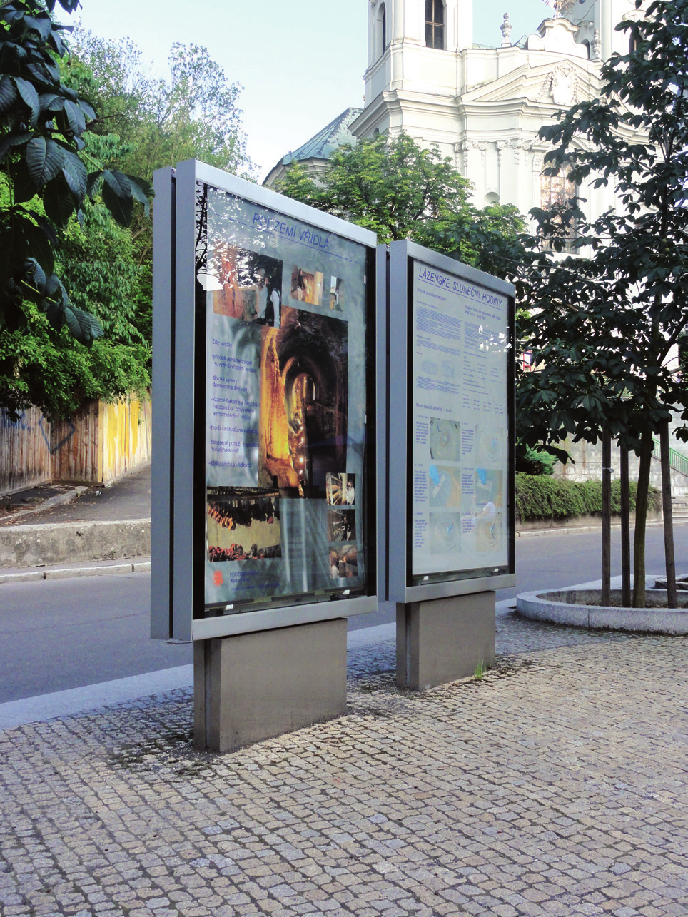 c-light IF Practical advertising mediums of modern shape suitable for various information. Common information board or large showcase, which can be illuminated.