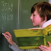 Grundschule Die Zahl der Berufseintritte an den Grundschulen lag 2007 bei 850.