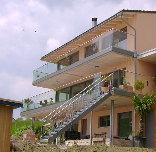 NIGGELER Metallbau GmbH Planungen im Bereich Umbauten Renovationen Neubauten Geländer Balkone Überdachungen Treppen Fenster Türen Tore Brandschutzabschlüsse Fassaden Eigene Blechbearbeitungen mit