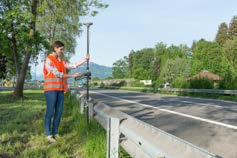 MEHR ANWENDUNGEN ÖFFENTLICHER DIENST Kommunalverwaltung Umweltschutz Staatliche Einrichtungen Kartographie Agenturen Verteidigung ROHSTOFFE Landwirtschaft