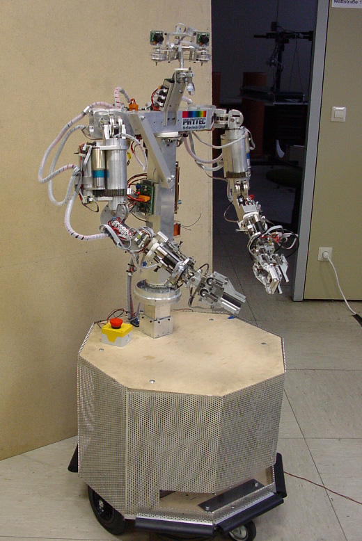 Roboter am IFA Mobile Plattformen Humanoide Roboter Armar