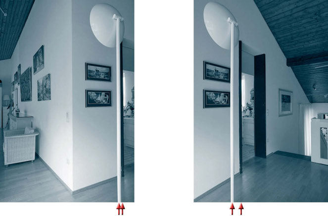 Kapitel 3 Bild 1+2. Stehlampe und Türrahmen wurden hier nicht exakt zur Deckung gebracht (1). Beim Schwenk nach rechts bewegt sich die Stehlampe nach links (2).
