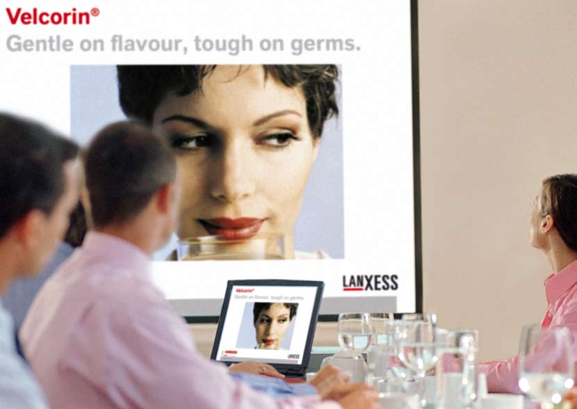 Immer an Ihrer Seite. Profitieren Sie mit LANXESS von einem verlässlichen und kompetenten Partner.