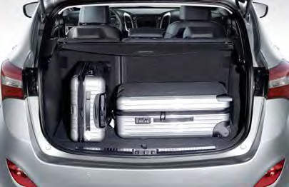 Der neue Hyundai i30 Kombi. Ein Meisterwerk an Flexibilität und Komfort. Betrachtet man den neuen Hyundai i30 Kombi von außen, glaubt man kaum, wie viel Platz er innen bietet.