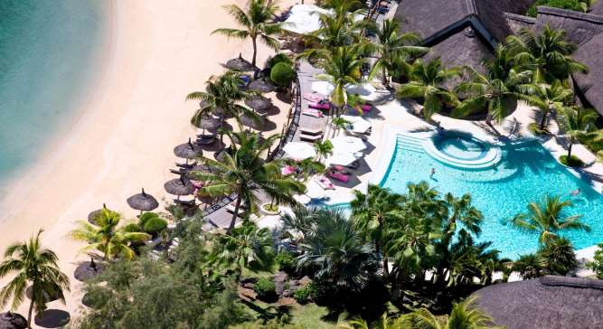 LUX* Grand Gaube * * * * * Nordküste Luxus Resort mit einem atemberaubenden Blick auf den Ozean ab 108 pro Person ÜF - DZ Hotelanlage: Das LUX* Grand Gaube befindet sich nur wenige Minuten vom