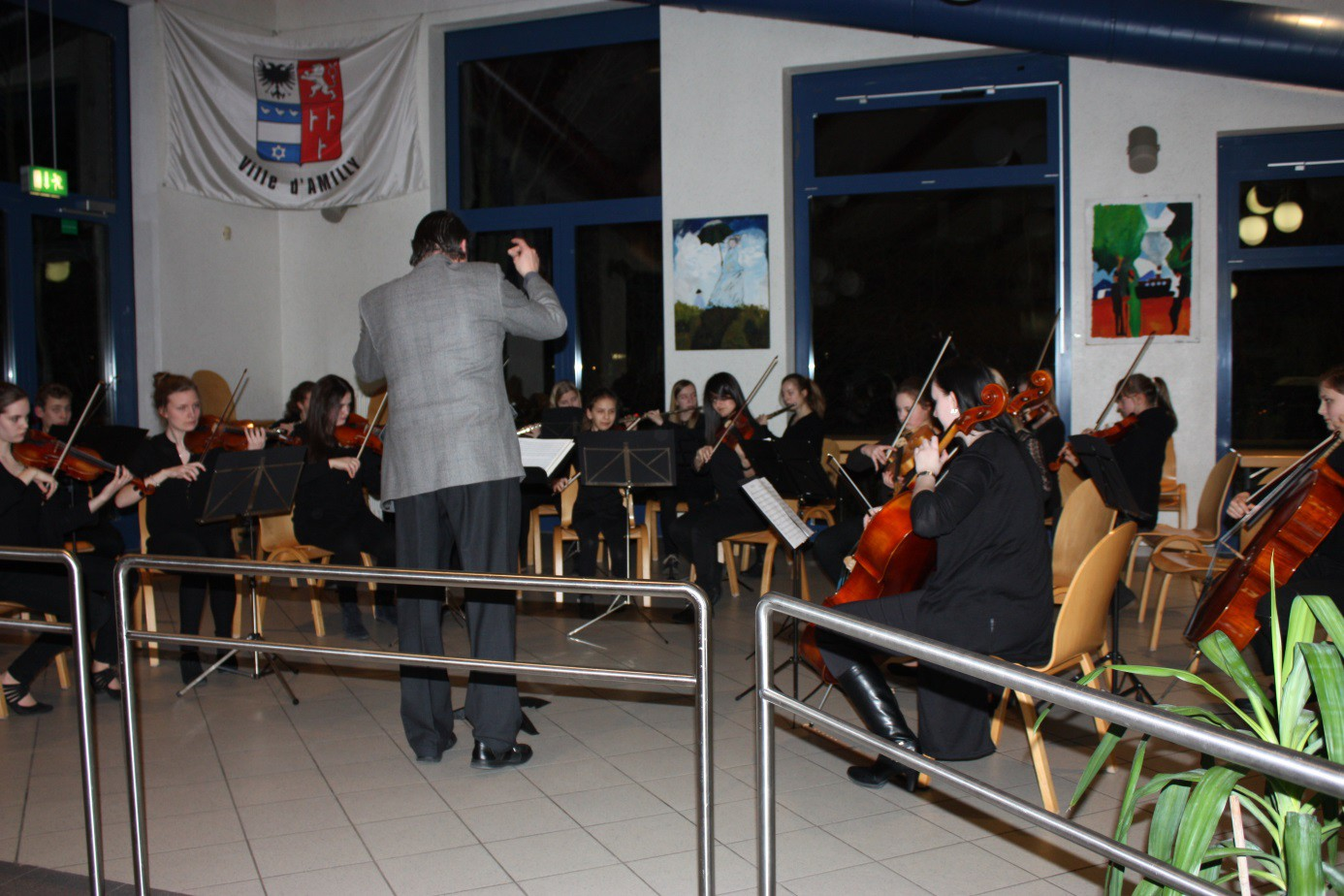 Zum Auftakt spielten Mitglieder des Sinfonieorchesters der Musikschule des KulturForums
