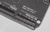 2 Eine kleine Übersicht über die Arduino-Boards 23 2.2 Arduino UNO Bild 2.2: Arduino UNO (SMD-Edition).