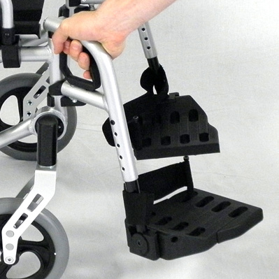 4. Zusammenbau/Anpassungen Die Einstellungen Ihres Rollstuhls können Sie mit etwas handwerklichem Geschick selbst vornehmen.