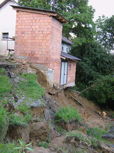 zur max. Füllhöhe gefüllt und am 24. Juni 2009 sogar überströmt. Bei diesen drei Hochwasserereignissen 2009 wurden Sachschäden in der Höhe von mindestens 3 Mio. Euro verhindert.