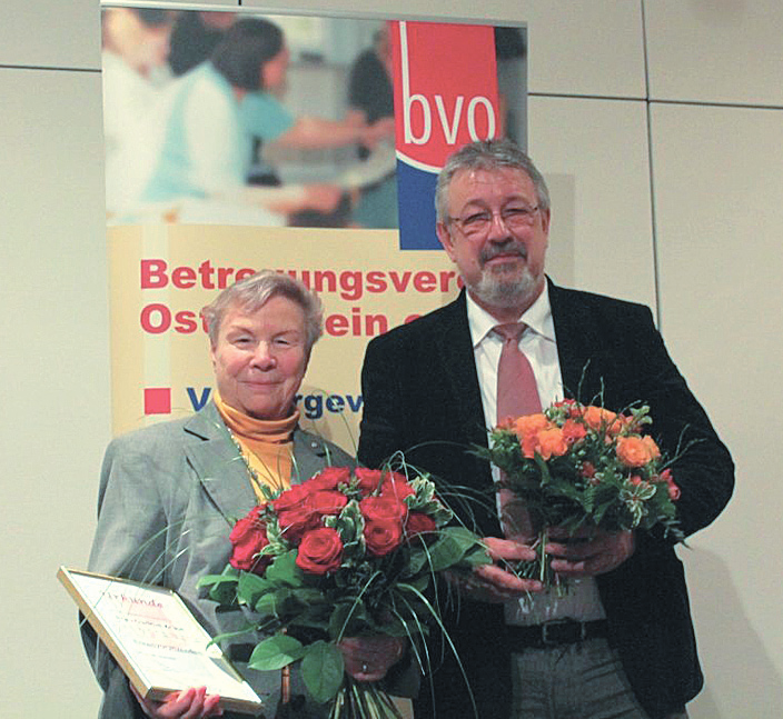 15. Januar 2014 Betreuungsverein Ostholstein unter neuem Vorsitz Gudrun Kruse wird nach 21 Jahren Ehrenvorsitzende Christian Burgdorf wird Nachfolger Eutin (t).