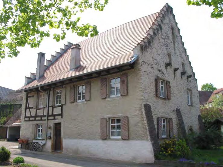 Siedlungsgeschichte Kirchlich unterstand Laufen ursprünglich dem Kloster St. Gallen und dann dem Kloster St. Trudpert.
