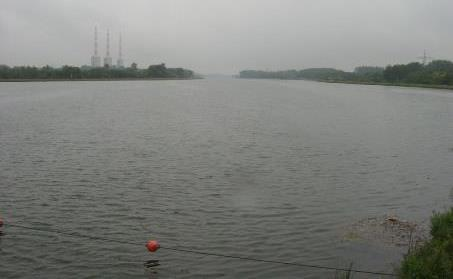 Verlust von Überflutungsflächen Bayerische Donau, Staustufe Vohburg Foto: