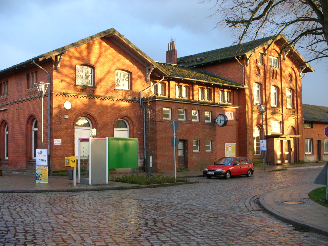 Exposé Bahnhof Twistringen Empfangsgebäude mit Güterhalle