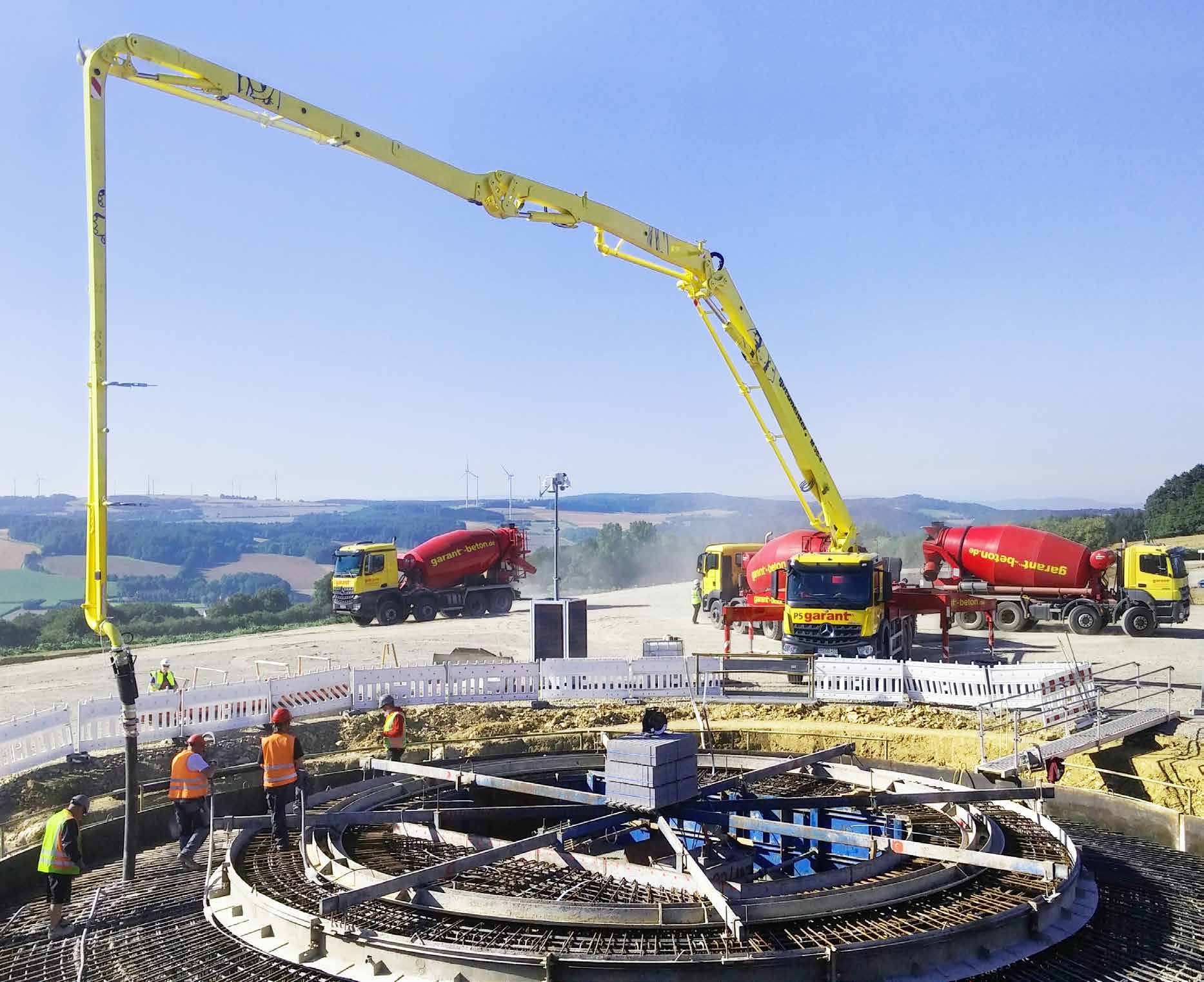 Anwendungsbeispiel: Industriebau Erläuterungen Produktionshalle 1 Außenwand XC4, XF1, (XA1) 2 Industrieboden XM beachten, ggf.