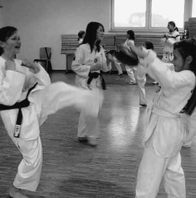 Sport in den Ortschaften: Taekwondo 12 In Engerazhofen trainieren schon die Kleinen Taekwondo GEBRAZHOFEN/ENGERAZHOFEN - Asiatischer Kampfsport, das kennen viele Menschen nur aus Actionfilmen oder