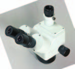 Stereomikroskope Siehe auch den Katalog Online! Stereomikroskope mit stufenlosem Zoom SSM E Vergrösserung von 10x bis 40x stufenlos einstellbar mit Standard- Okularpaar (10x). Auflicht und Durchlicht.
