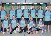 LEBEN IN BURG 05 wird nicht Handball, sondern mit eigens zusammengestellten Teams und befreundeten Vereinen Fußball gespielt. Am 27.