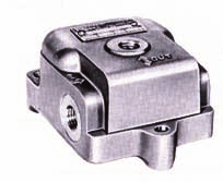 EEZ-ON -Ventile Das EEZ-ON -Ventil wurde entwickelt, um einen allmählichen Druckaufbau im Pneumatik-System zu ermöglichen.