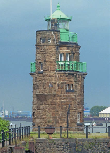 Abb. 41: Mäuseturm im Überseehafen von Bremen; diente als Leuchtturm für die ein- und ausfahrenden Schiffe; 1906